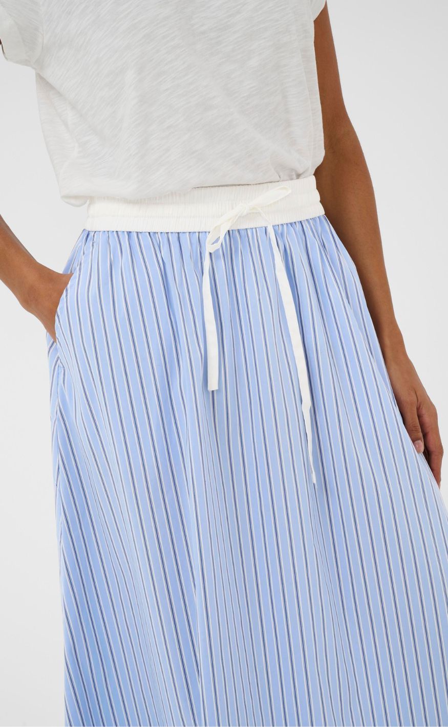 Culture Nederdel - Art - Blue Stripe