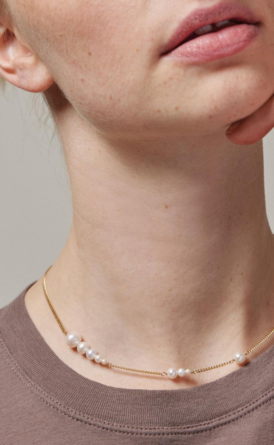 ENAMEL Copenhagen Halskæde- Carmen Pearls - Gold Colour