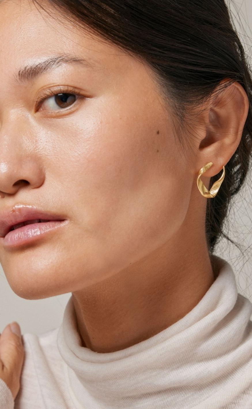 ENAMEL Copenhagen Ørering - Daia - Gold Colour