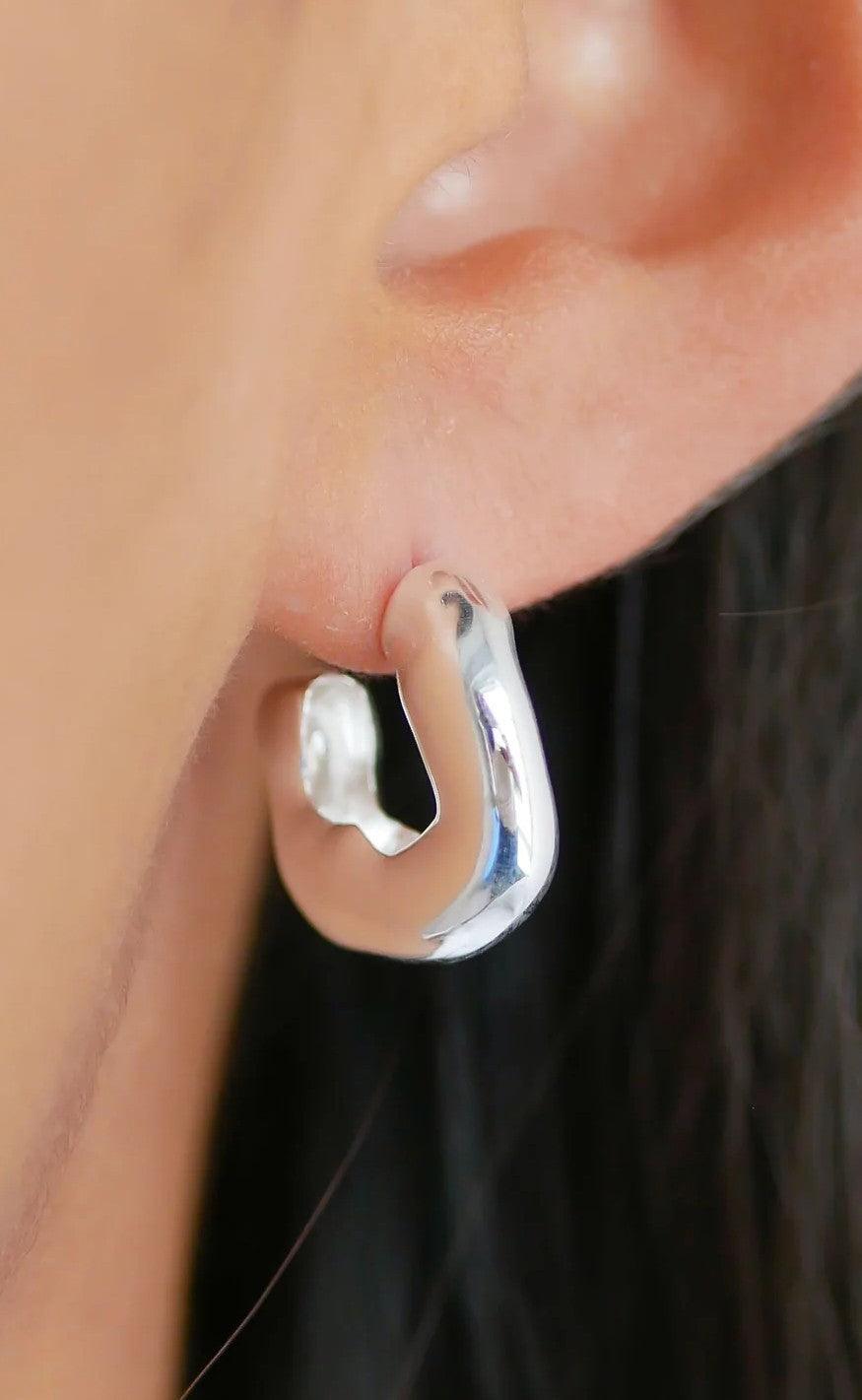 ENAMEL Copenhagen Øreringe - Gianna - Silver Colour
