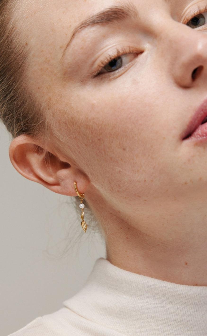 ENAMEL- Copenhagen Øreringe - Hoops may - Gold Colour