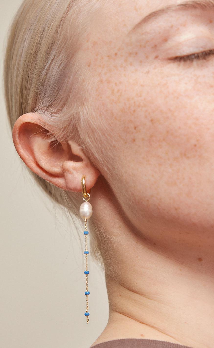 ENAMEL Copenhagen Øreringe - Lola Glory - Cornflower
