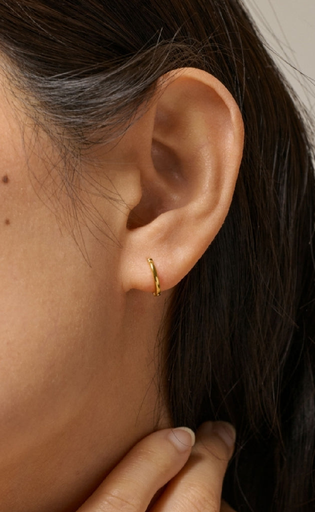 ENAMEL Copenhagen Øreringe - Small Classic Hoops - Gold Colour