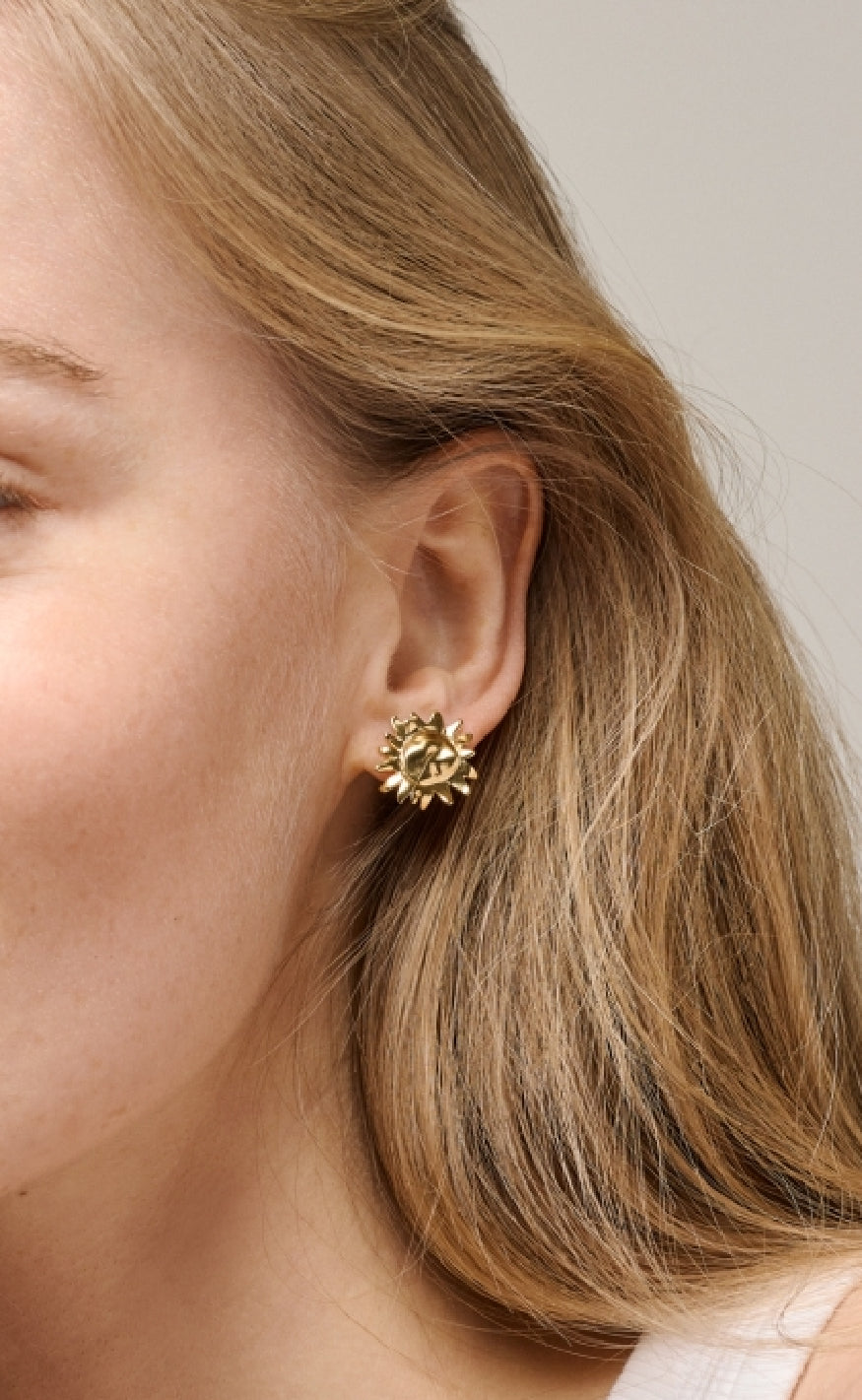 ENAMEL Copenhagen Øreringe - Studs Large Sunshine - Gold Colour