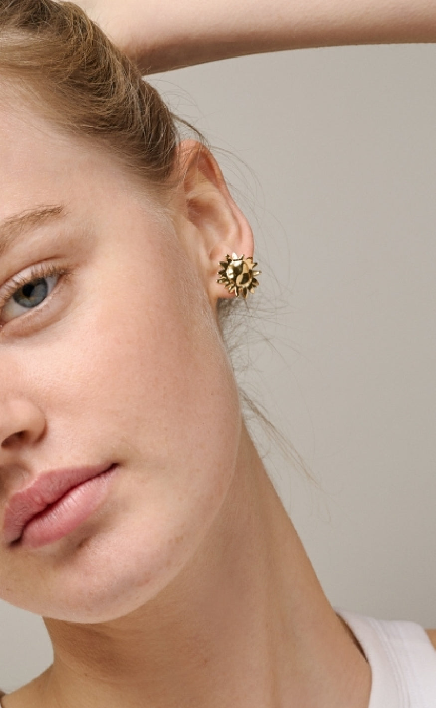 ENAMEL Copenhagen Øreringe - Studs Large Sunshine - Gold Colour