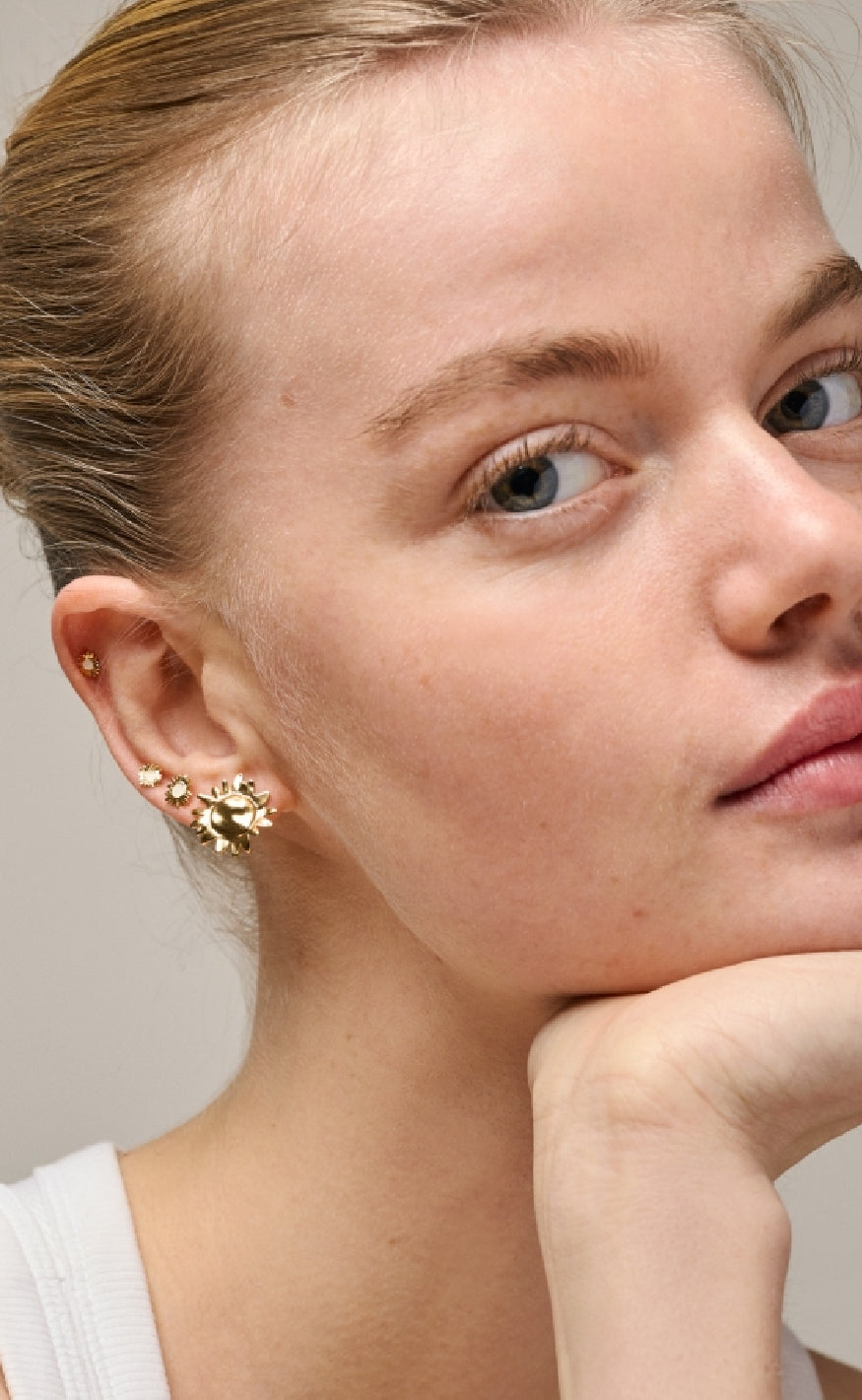 ENAMEL Copenhagen Øreringe - Studs Large Sunshine - Gold Colour
