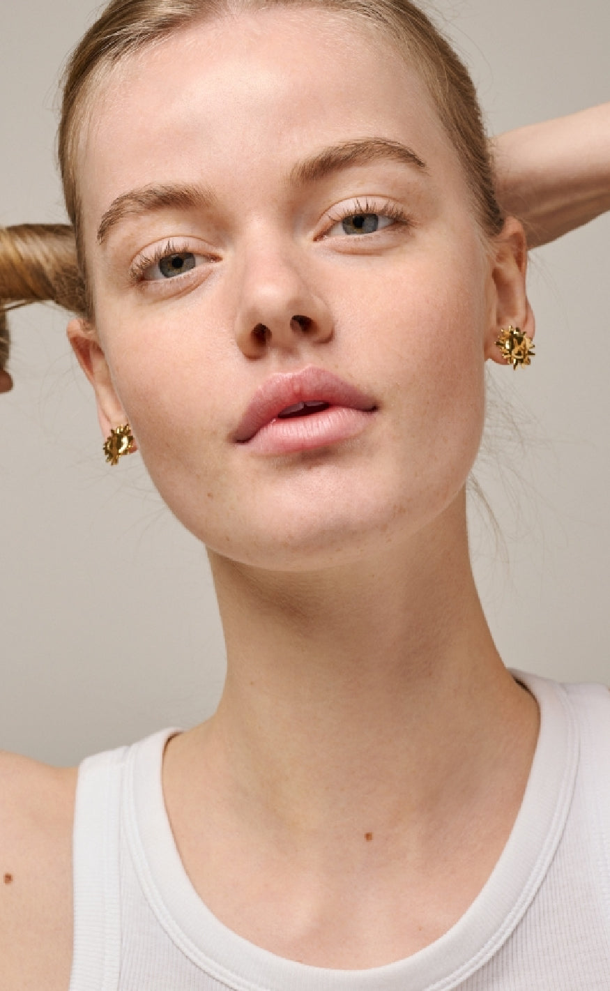 ENAMEL Copenhagen Øreringe - Studs Large Sunshine - Gold Colour