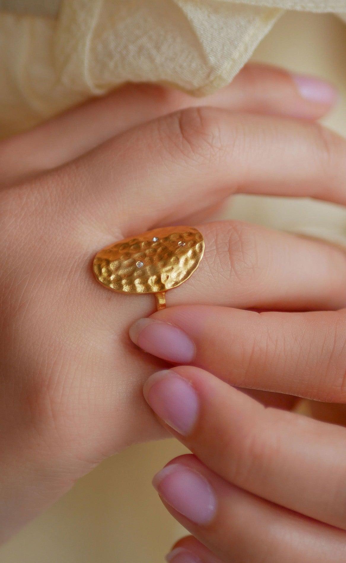 ENAMEL Copenhagen Ring - Zola - Clear/ Gold Colour
