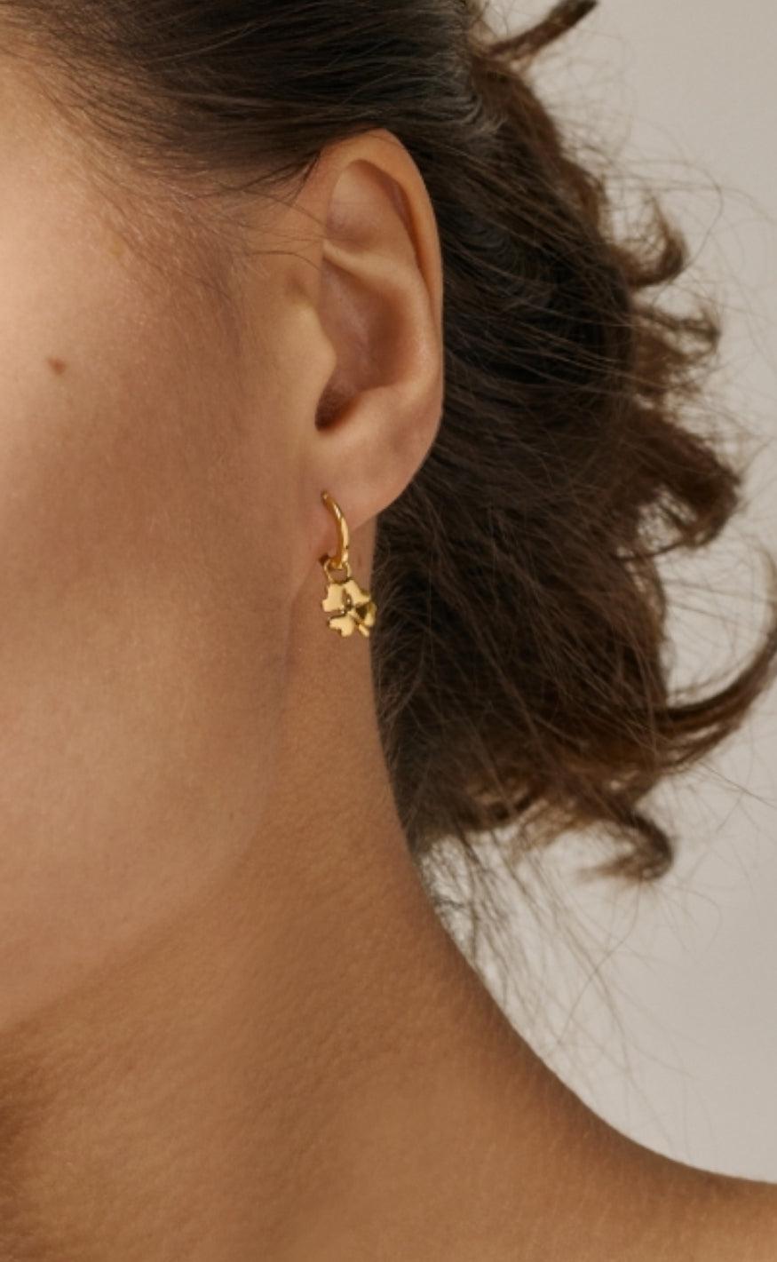 ENAMEL Copenhagen Vedhæng - Organic Clover - Gold Colour