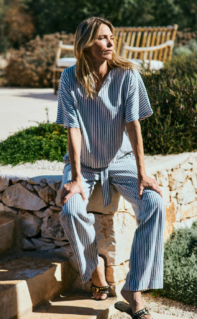 Freequent Bluse - Lavisco - Star Off-white w. Navy Blazer
