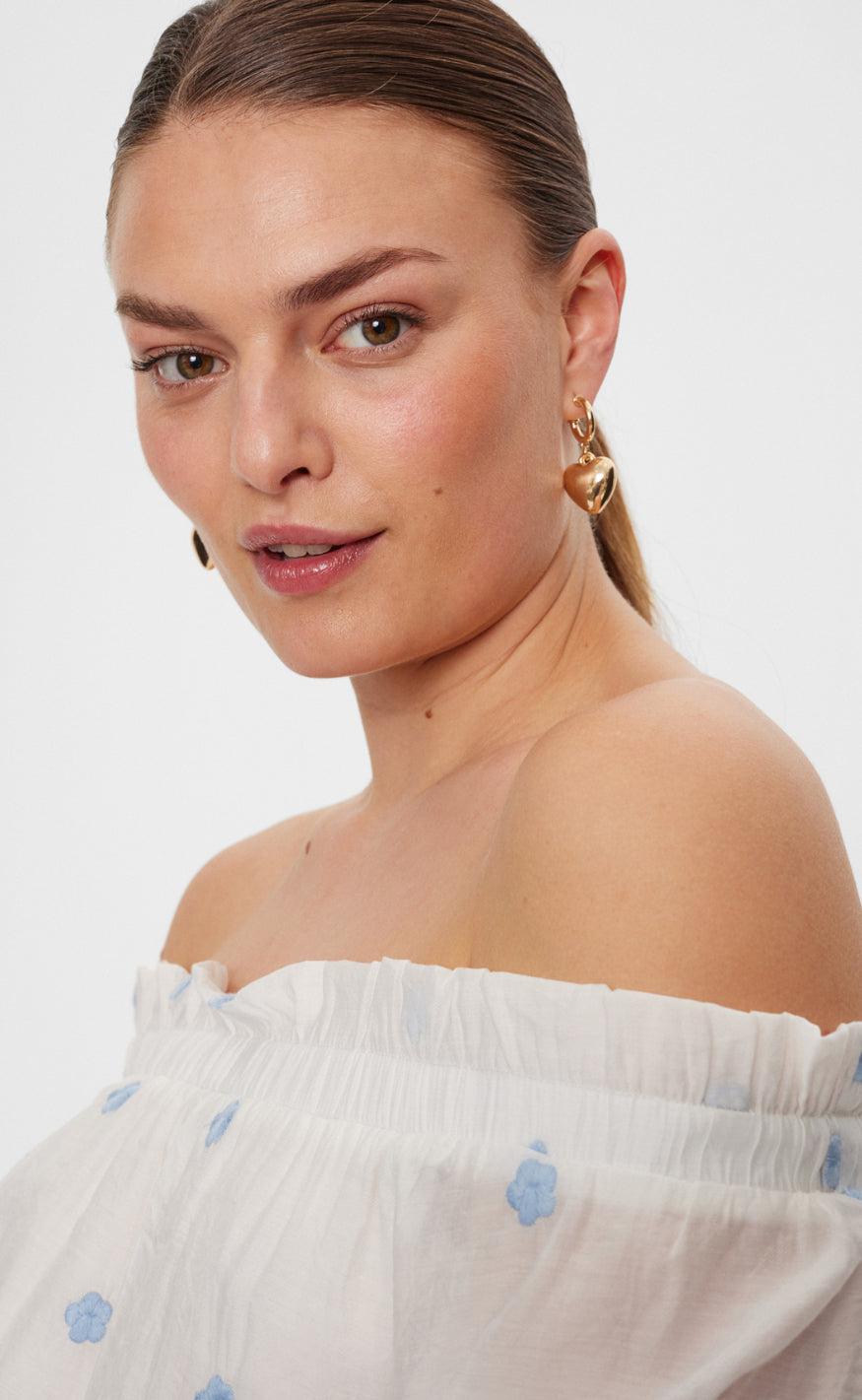 Freequent Bluse - Stream - Brilliant White w. Chambray Blue