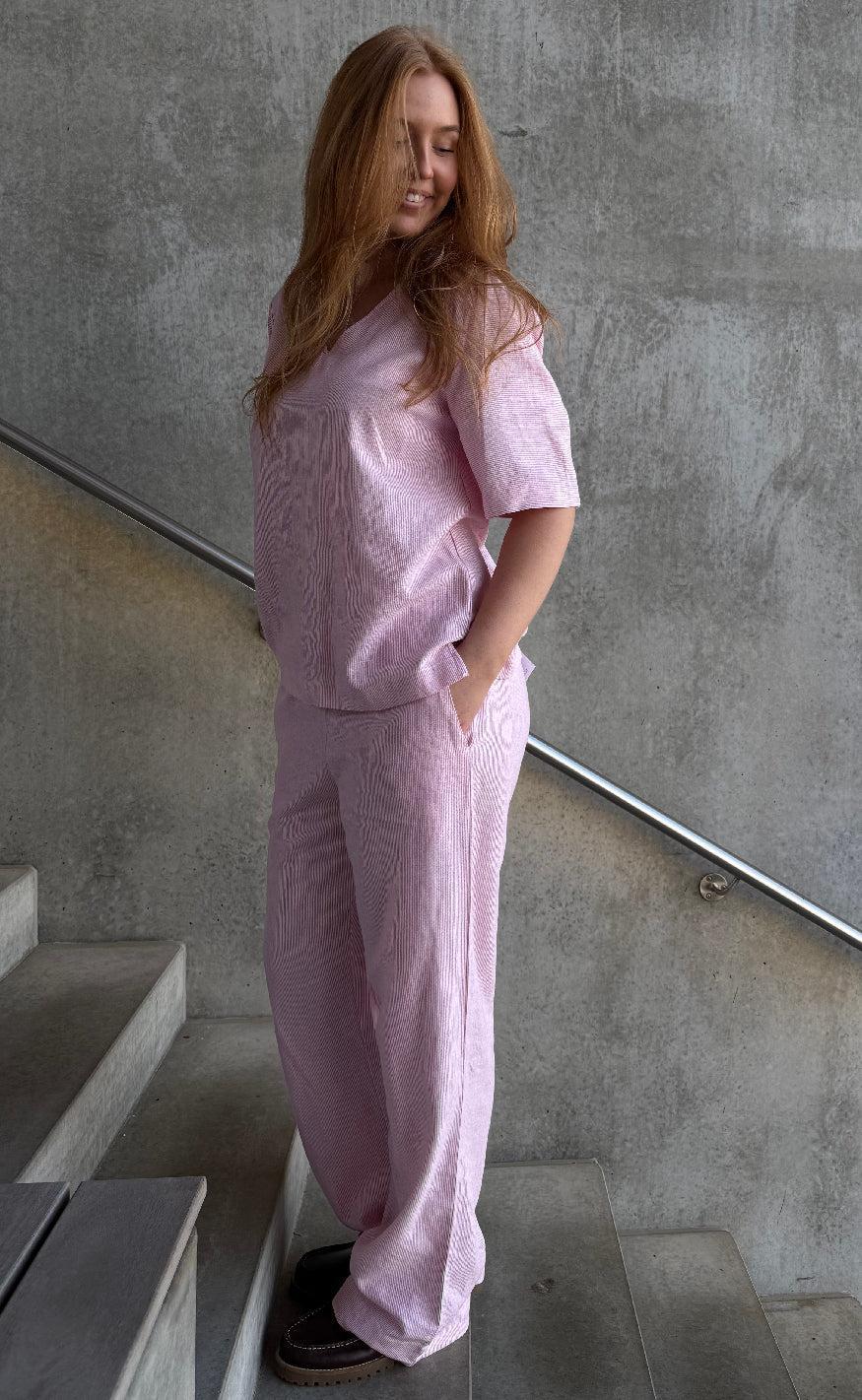 Freequent Bluse - Lava - Off White w. Fuchsia Pink
