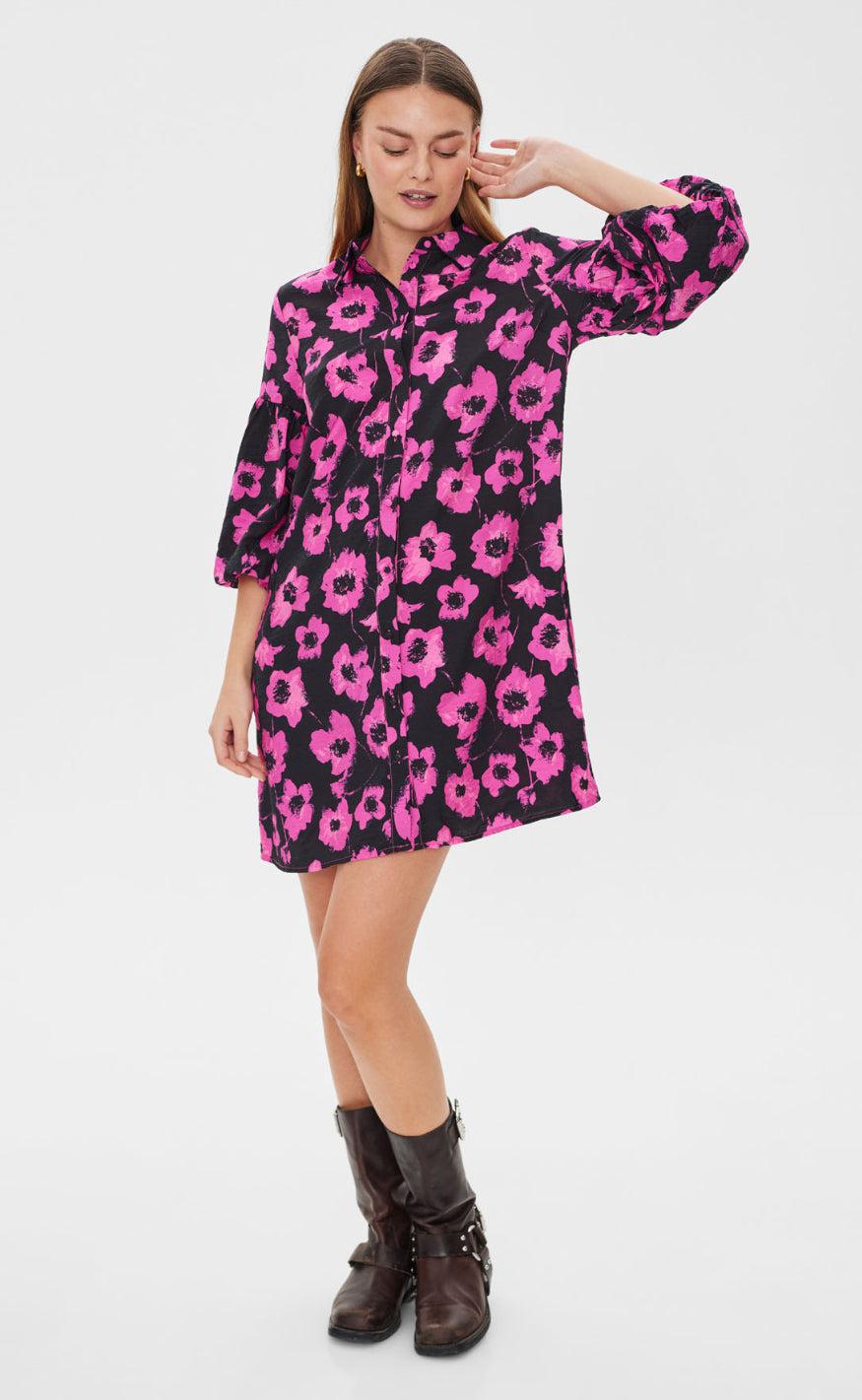 Freequent Kjole - Fluss - Black w. Raspberry Rose