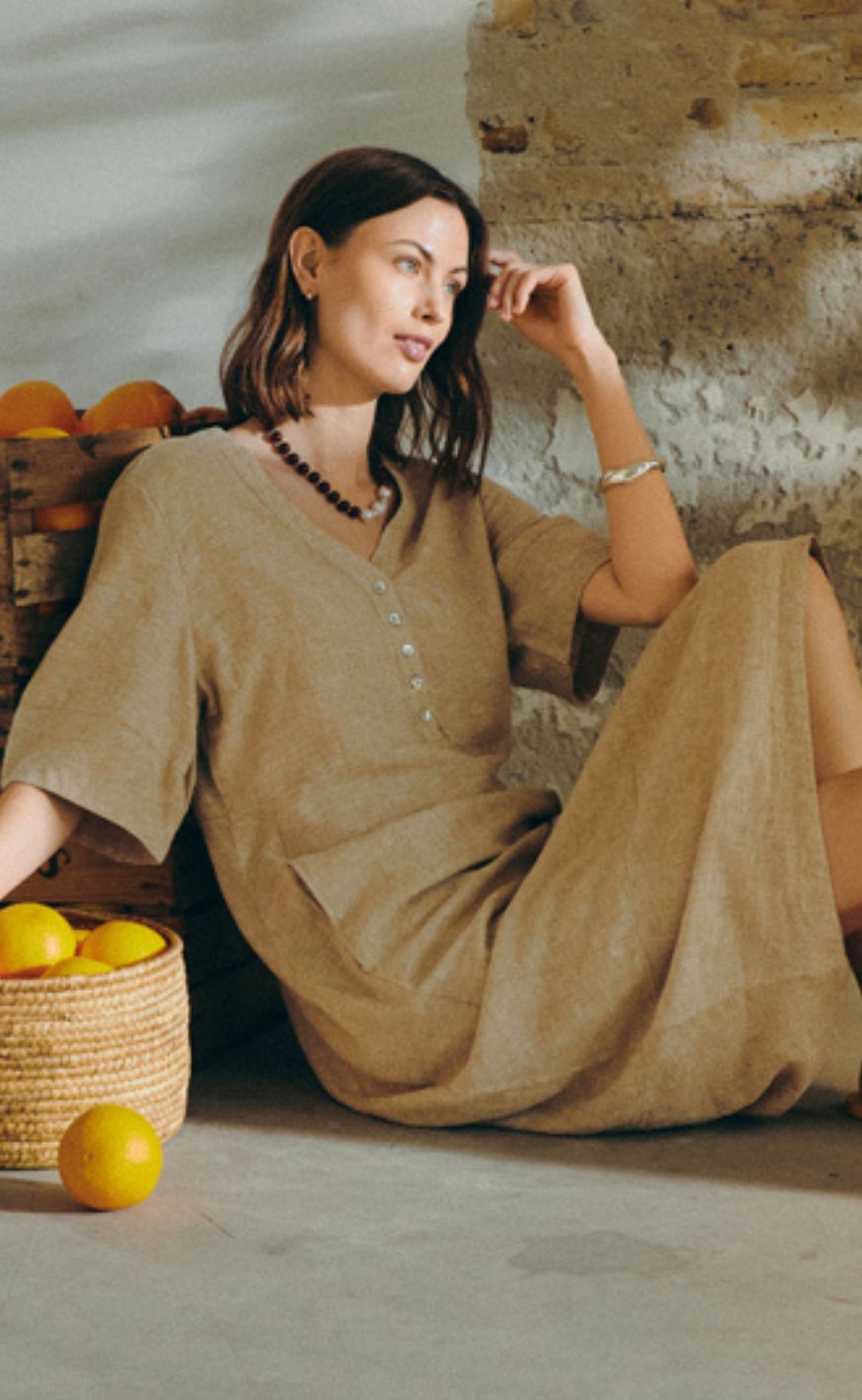 Freequent Kjole - Lava SS V-neck - Sand Melange