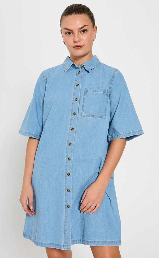 Freequent Kjole - Lisea - Light Blue Denim