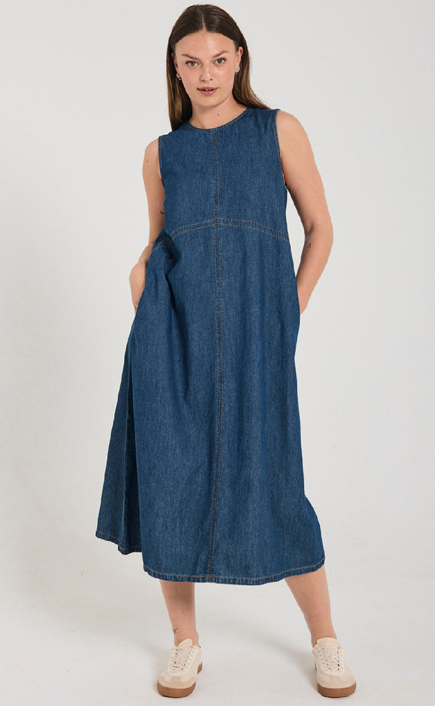 Freequent Kjole - Lisea Long - Medium Blue Denim