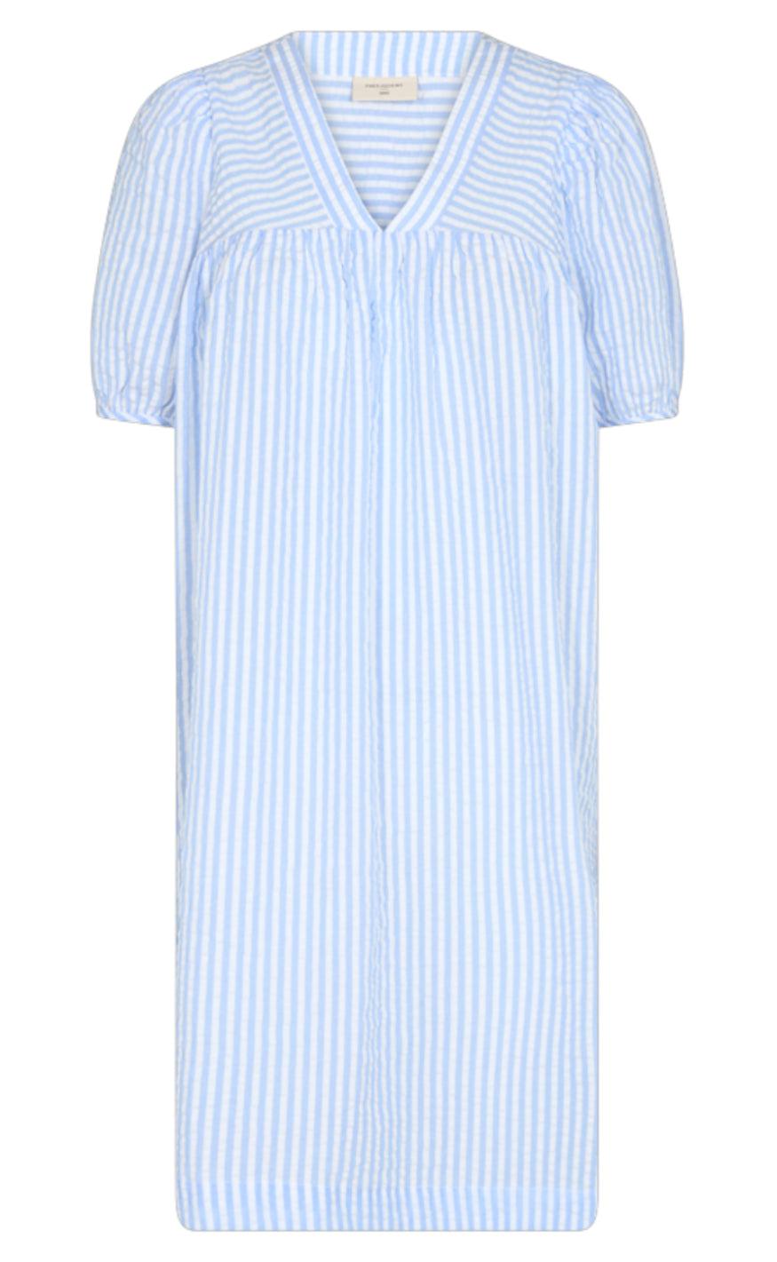 Freequent Kjole - Sofia - Vista Blue W. Brilliant White