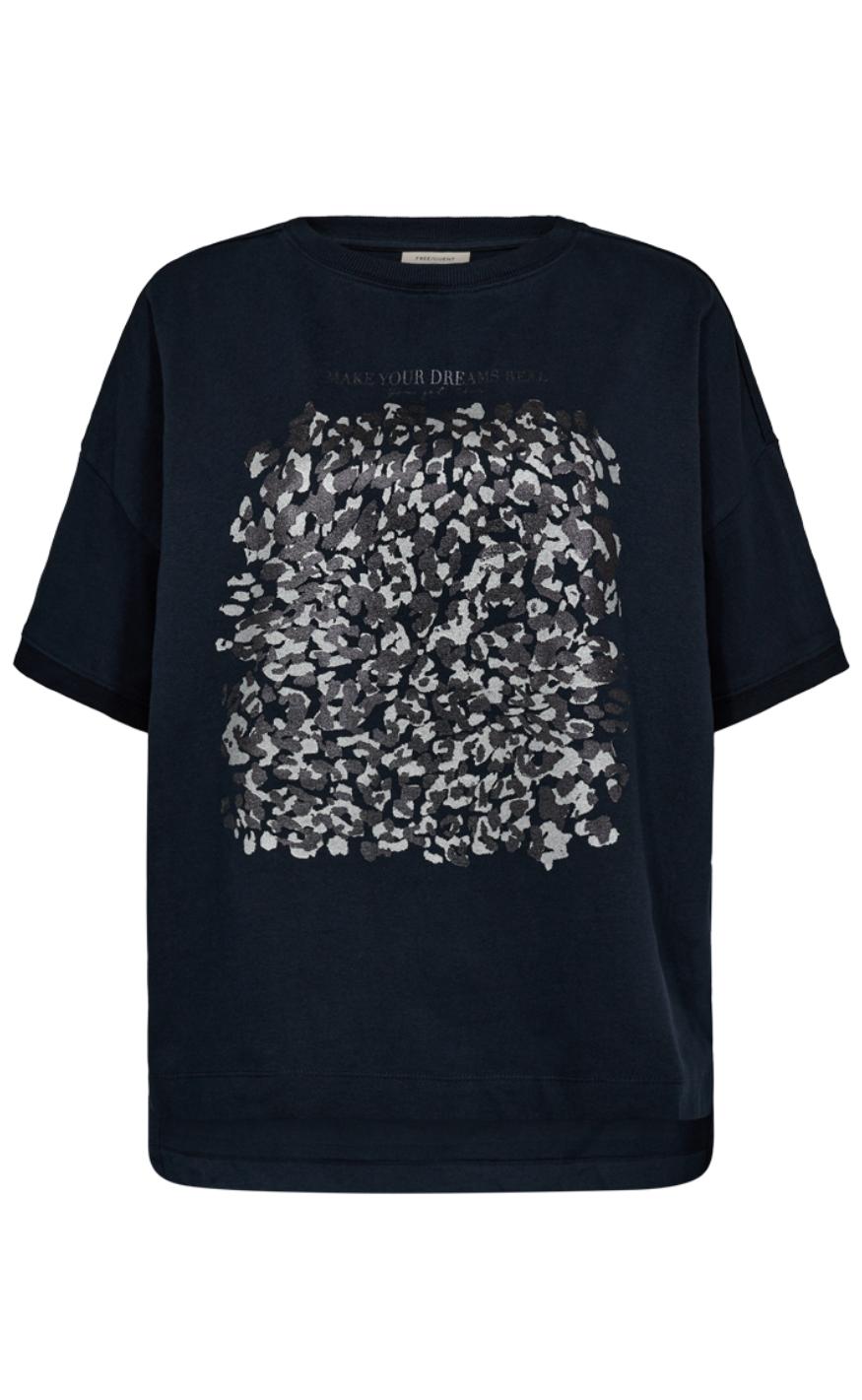 Freequent T-shirt - Carol - Salute w. Black