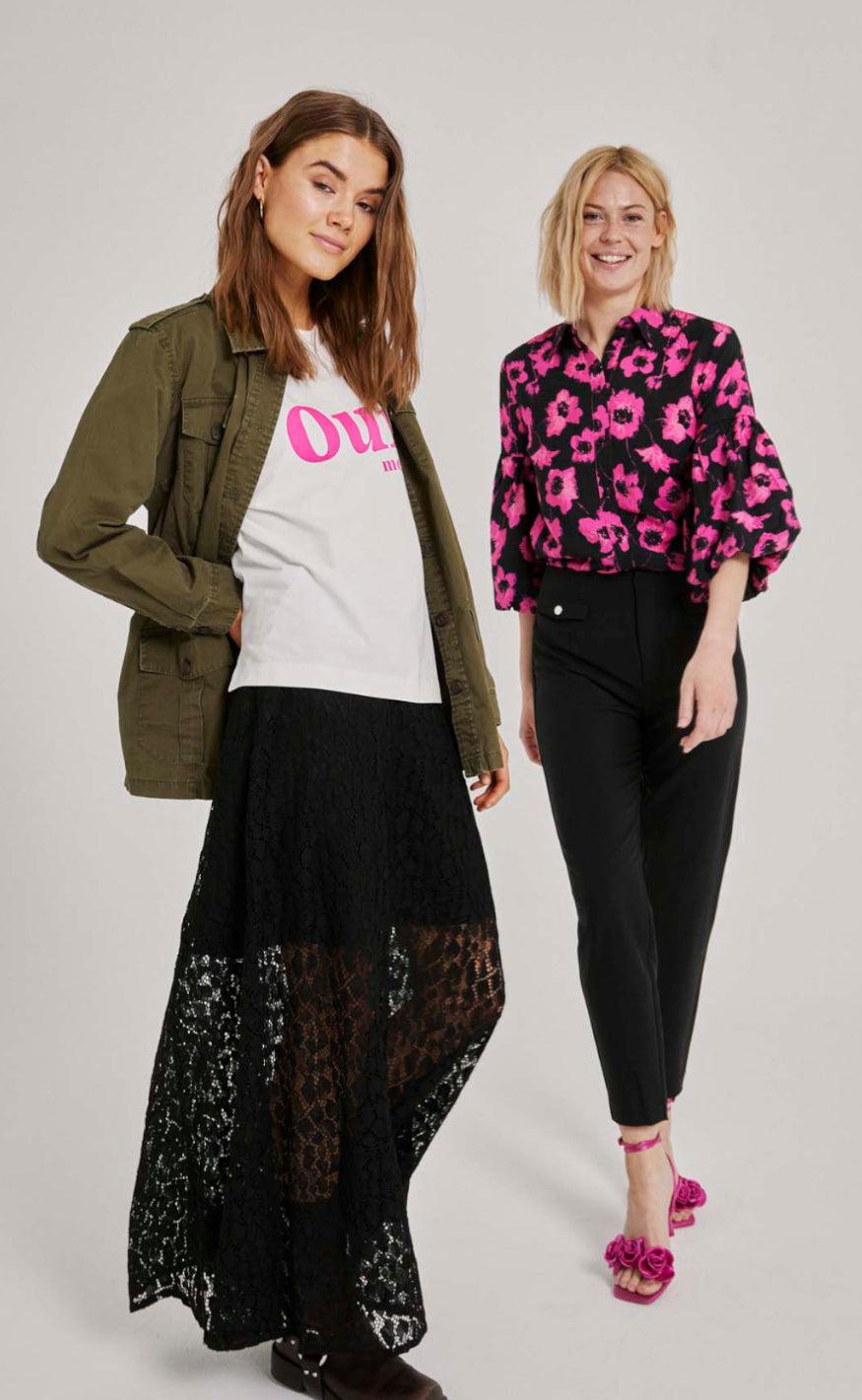 Freequent T-shirt - Carol - Tofu w. Raspberry Rose