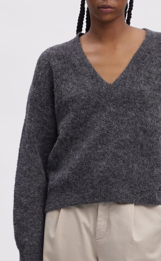 Gestuz Pullover - Alpha V-Neck - Charcoal melange