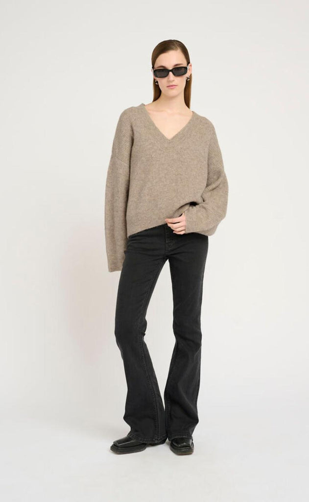 Gestuz Pullover - Alpha V-Neck - Warm Sand Melange