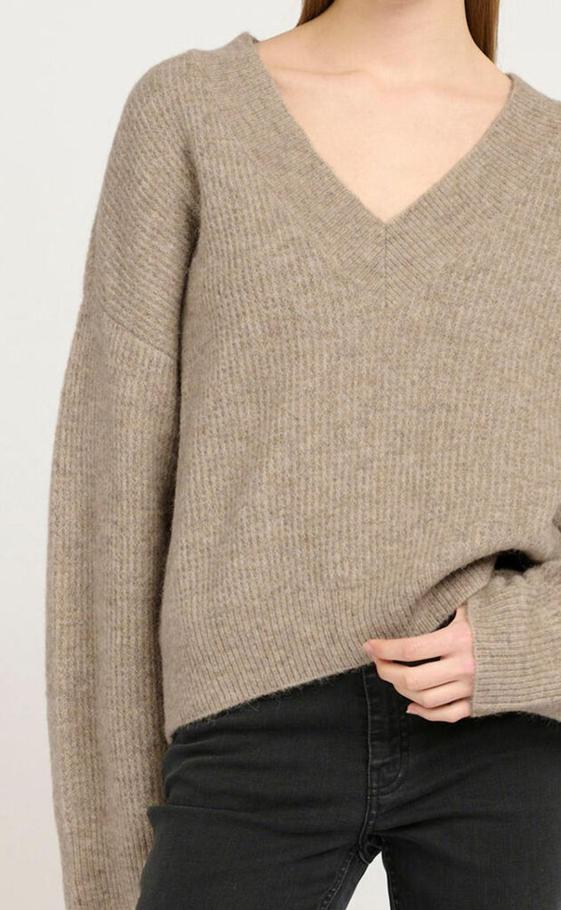 Gestuz Pullover - Alpha V-Neck - Warm Sand Melange