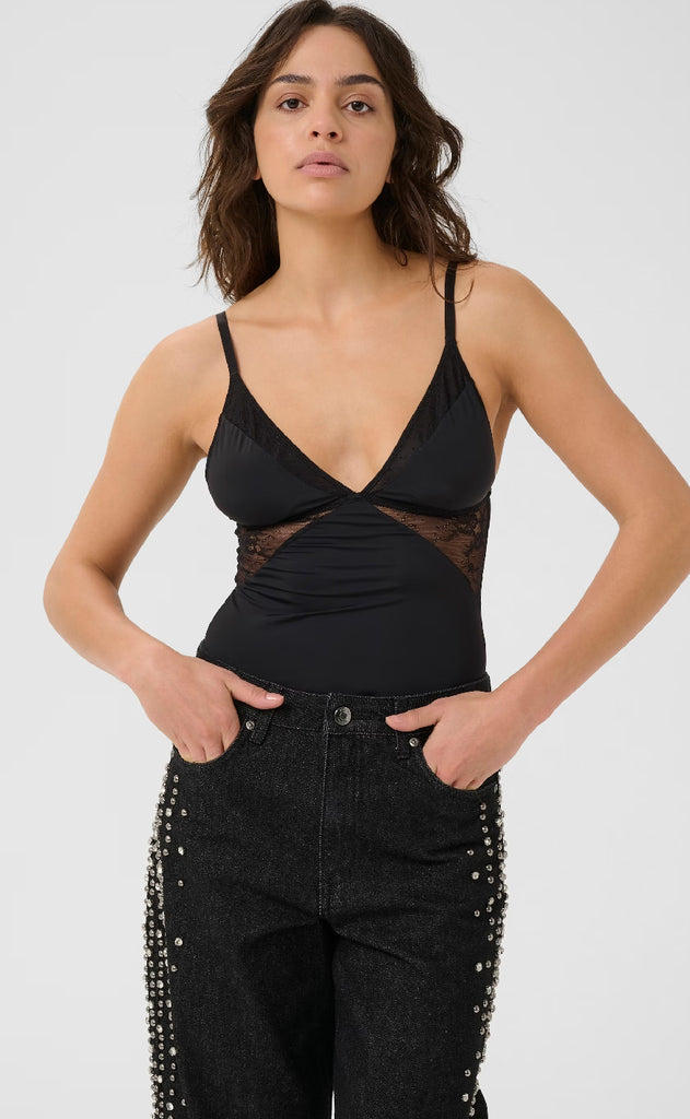 Gestuz Top - Cami Blonde - Black