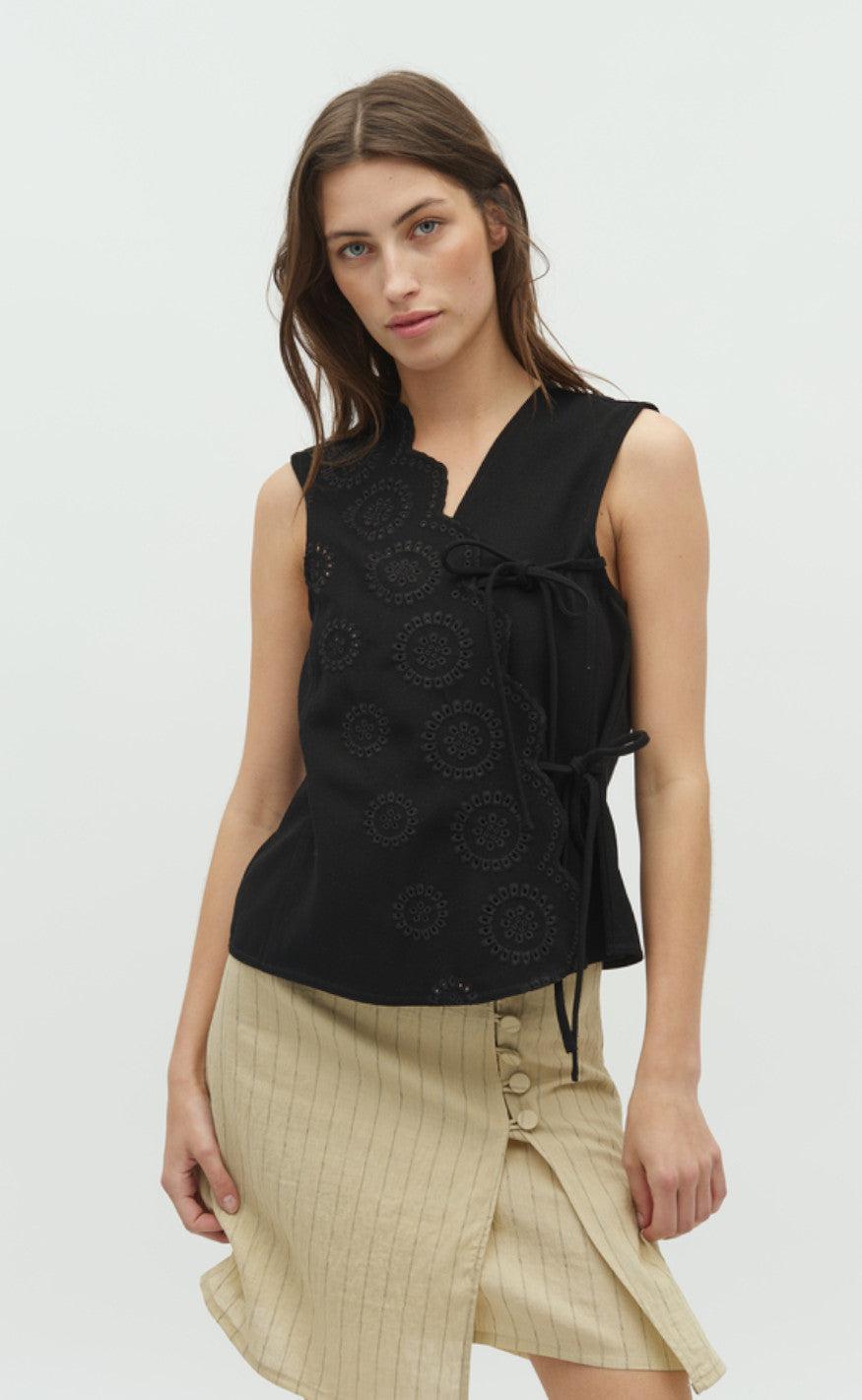 Global Funk Top - Ciana Scallop-G - Black