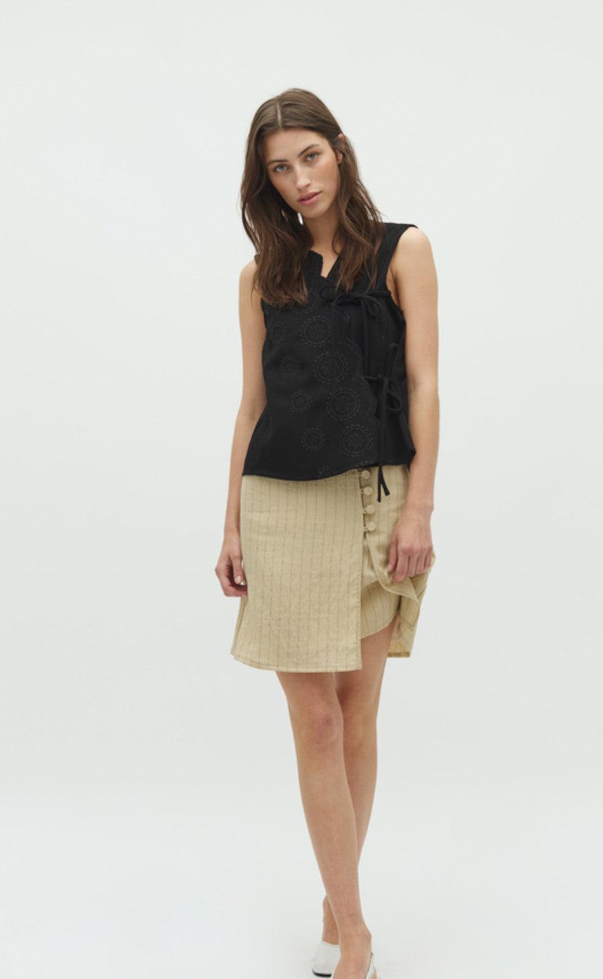 Global Funk Top - Ciana Scallop-G - Black