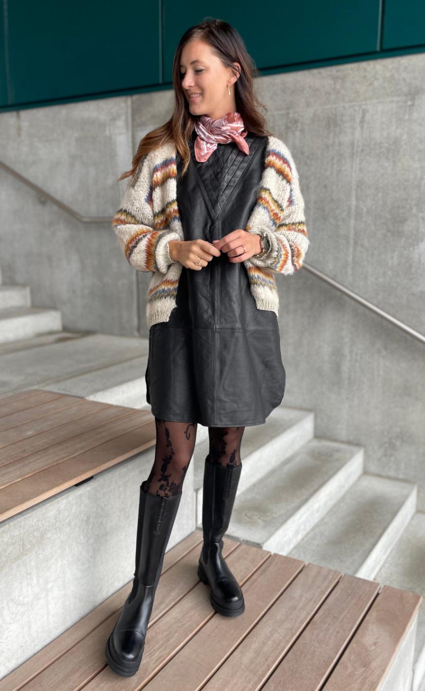 Gossia Kjole - Tea - Black