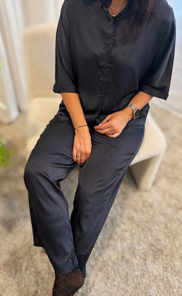 Hype the Detail Bukser - Wide 21 - Black