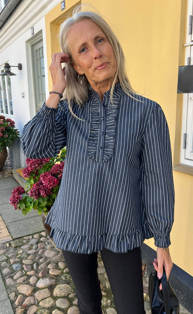 INA Copenhagen Bluse - Pia - Denim Blue Pinstripe