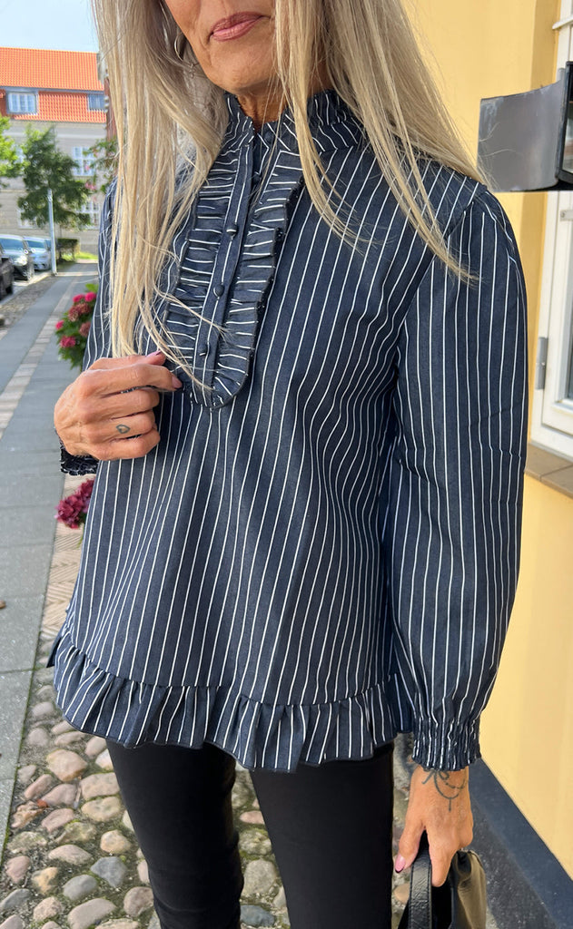 INA Copenhagen Bluse - Pia - Denim Blue Pinstripe