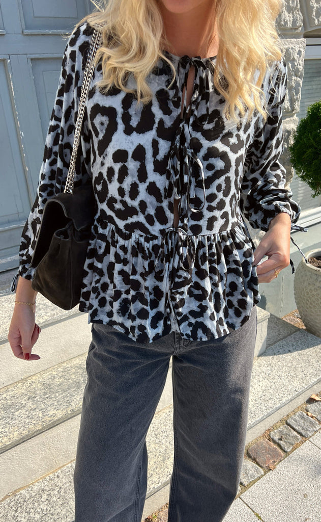 INA Copenhagen Bluse - Poplin - Grey Leopard