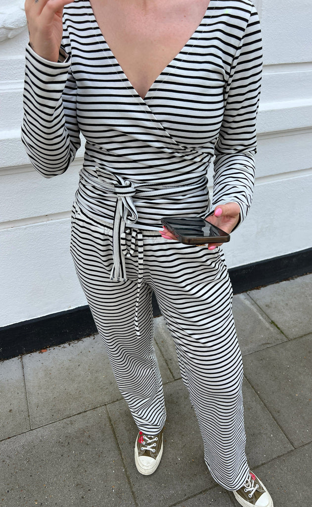 INA Copenhagen Bukser - Kasia - Black / White Striped