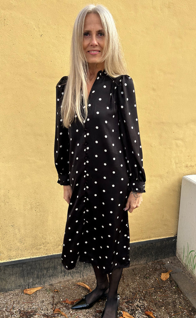 INA Copenhagen Kjole - Tiki - Black W. White Dots