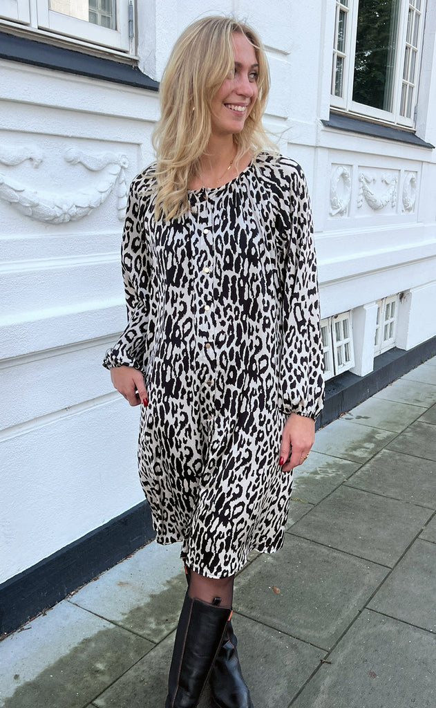 INA Copenhagen Kjole - Zanna - White / Black Leopard