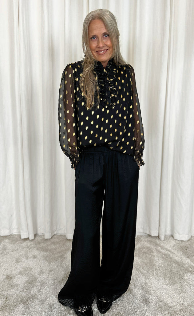 INA Copenhagen Skjorte - Cami - Black W. Gold Dots