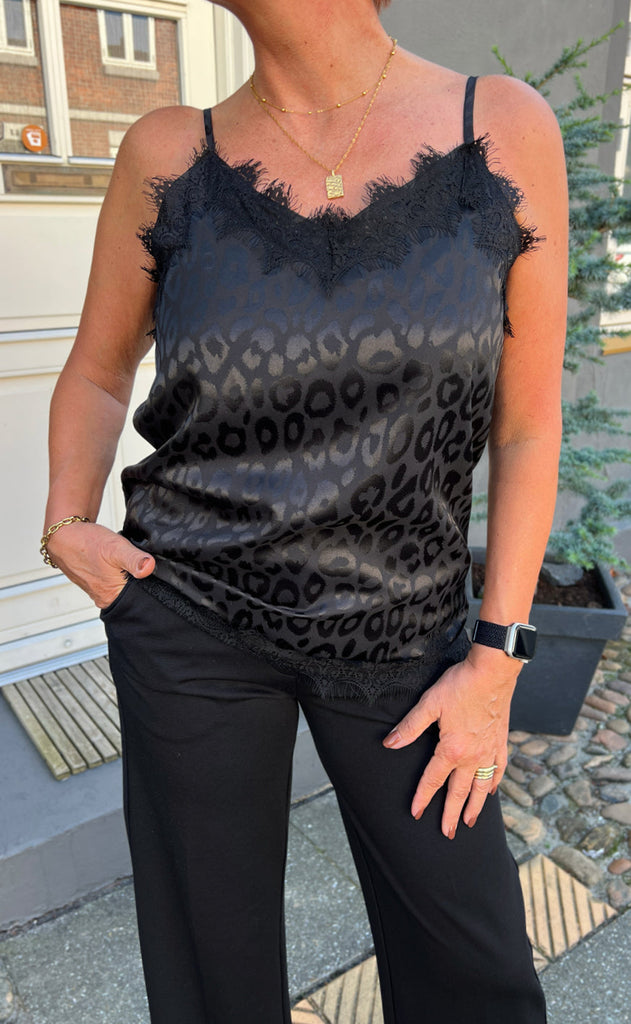 INA Copenhagen Top - Kiki - Black Leopard