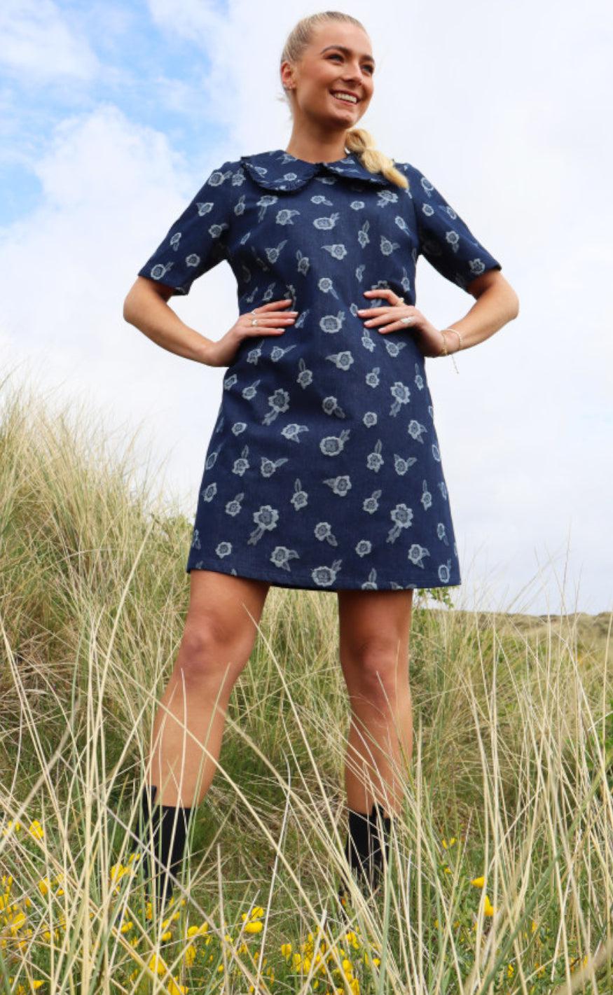 Liberte Kjole - Mitty - Denim Flower