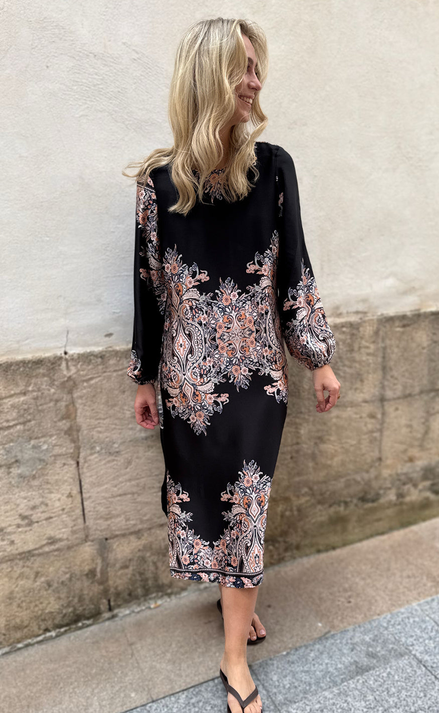 Liberte Kjole - Wennise - Black Paisley
