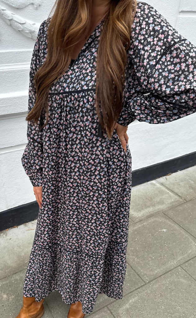 Lollys Laundry Kjole - Latour LL - Washed Black