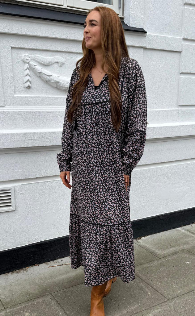 Lollys Laundry Kjole - Latour LL - Washed Black