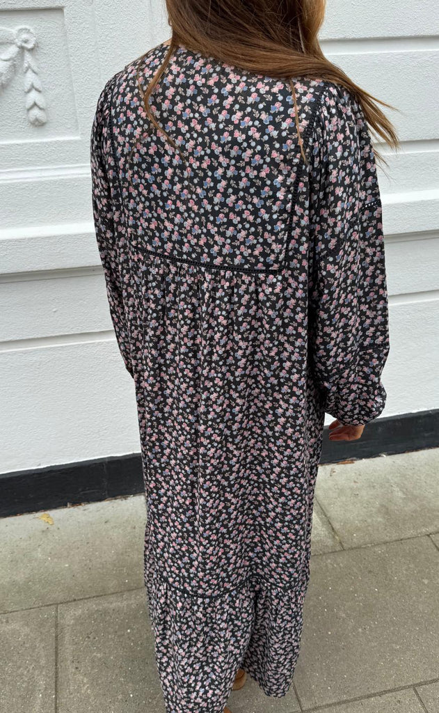 Lollys Laundry Kjole - Latour LL - Washed Black