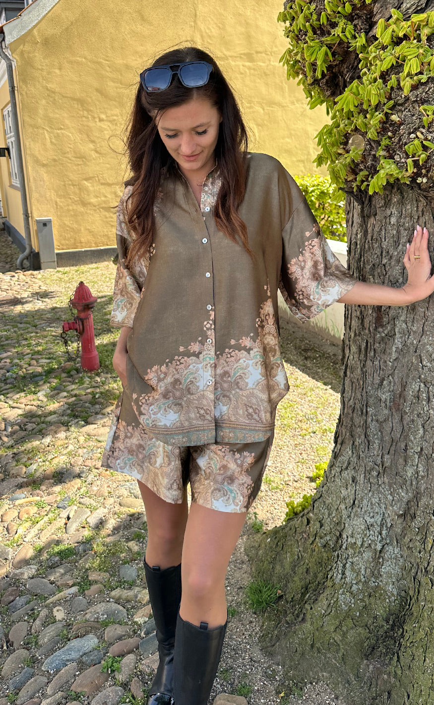 Love & Divine Shorts - Love970-9 - Paisley