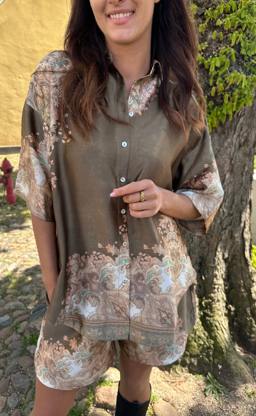 Love & Divine Shorts - Love970-9 - Paisley
