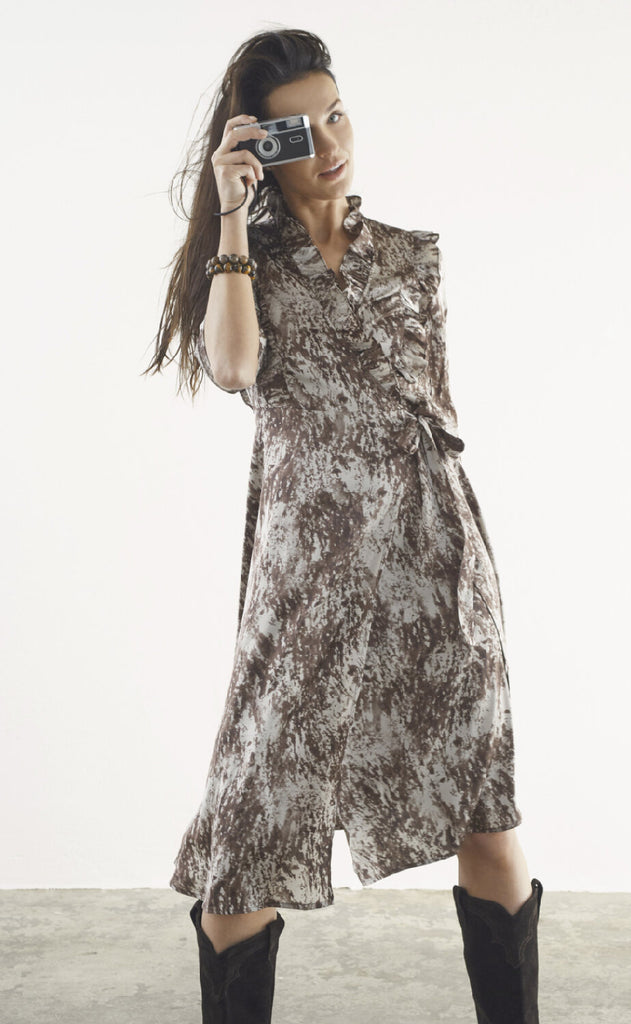 Love & Divine Kjole - Love1381 - Brown Graphic