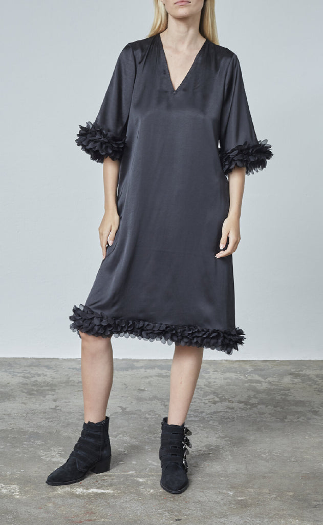 Love & Divine Kjole - Love1424 - Black