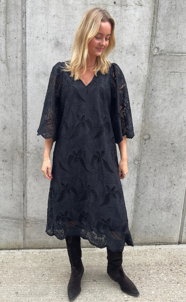 Love & Divine Kjole - Love1444 - Black