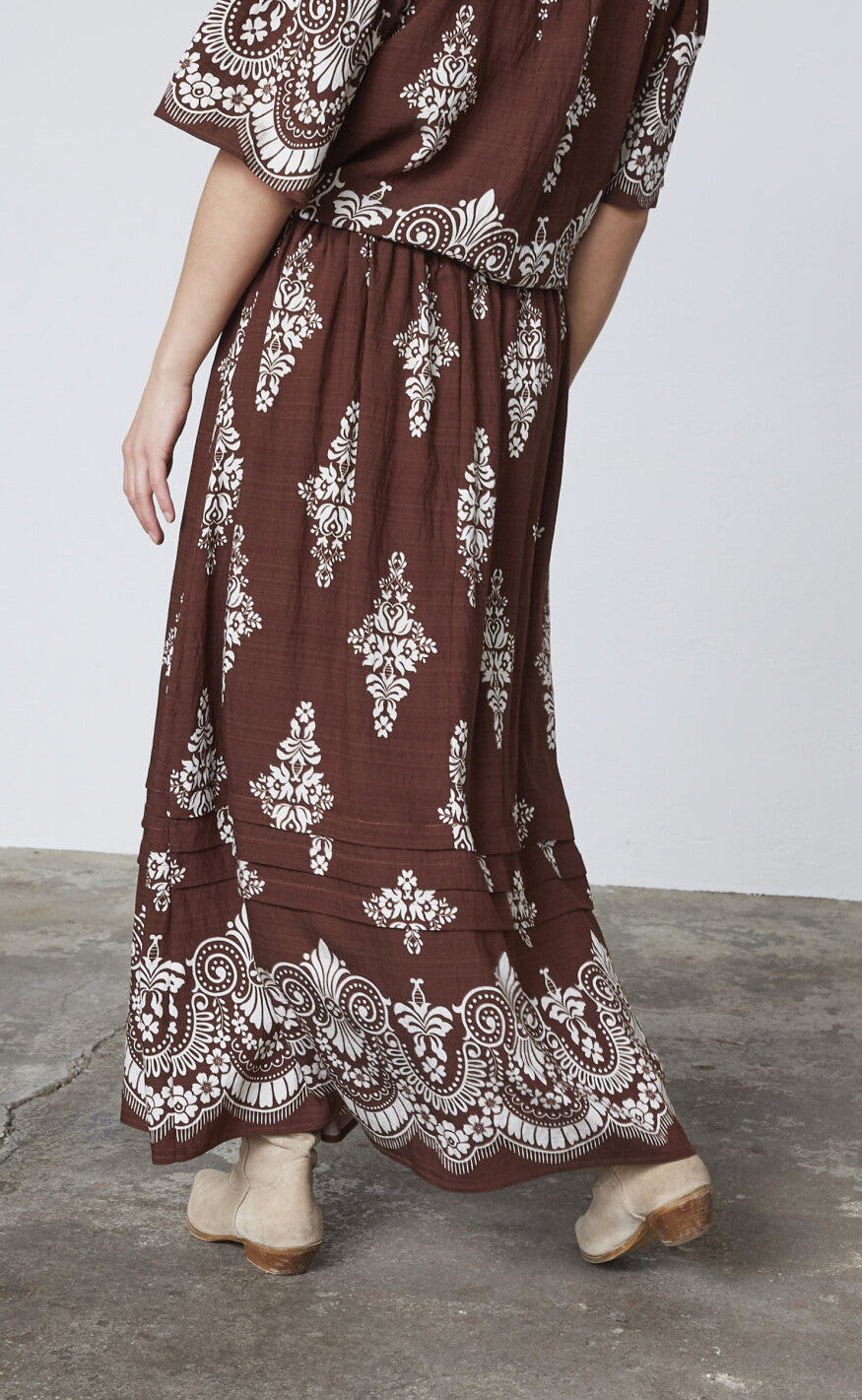 Love & Divine Nederdel - Love1369 - Brown/Paisley